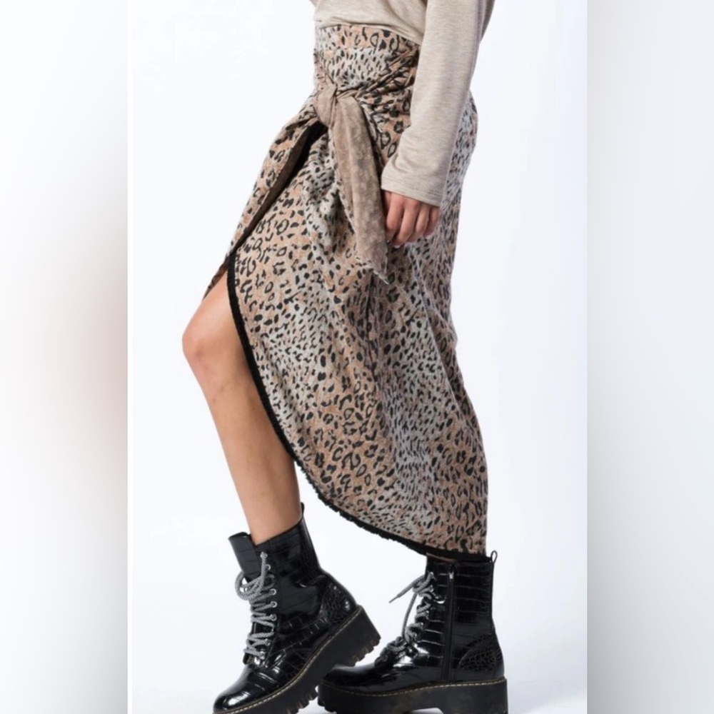 WANDERLUX Leopard Print Wrap Skirt